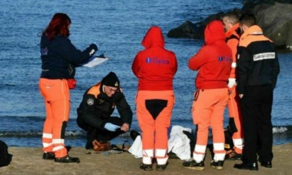 FIUMICINO: TROVATO CADAVERE IN SPIAGGIA