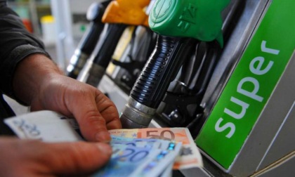 CARO CARBURANTI: IPOTESI SPECULAZIONE, INDAGA LA PROCURA