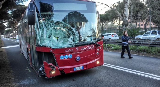 ROMA: SCAPPA DALL’OSPEDALE, INVESTITO E UCCISO