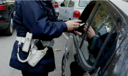 ROMA: I VIGILI TORNANO A FARE LE MULTE