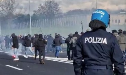CALCIO: SCONTRI SULL'A1, LIBERI DUE ULTRA' DELLA ROMA
