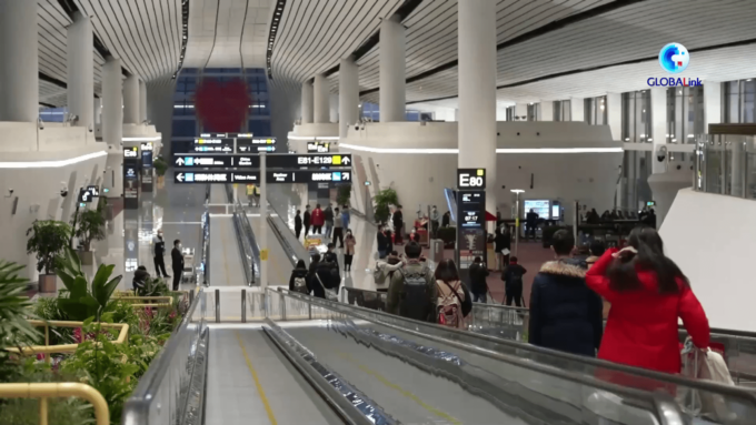 I cinesi celebrano Anno del Coniglio con riunioni di famiglia e speranza