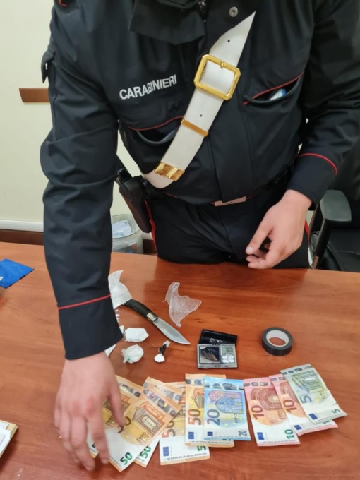 ROMA: CONTROLLI ANTIDROGA, 19 ARRESTI E CENTINAIA DI DOSI