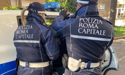 ROMA: ENTRA IN UN APPARTAMENTO ARMATO DI COLTELLO, ARRESTATO