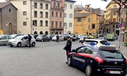VITERBO: LAVORATORI IN NERO E DROGA, SEQUESTRATO AUTOLAVAGGIO