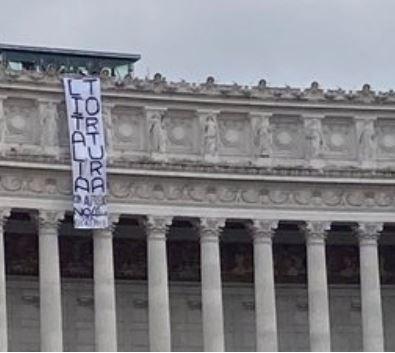 ROMA: BLITZ DEGLI ANARCHICI ALL’ALTARE DELLA PATRIA, 4 IDENTIFICATI