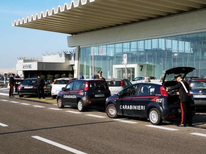 FIUMICINO: CONTROLLI IN AEROPORTO