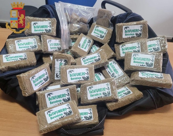 ROMA: SCOPERTE DUE CENTRALI DELLO SPACCIO