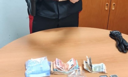 ROMA: DROGA NASCOSTA IN ALBERGO, DUE ARRESTI