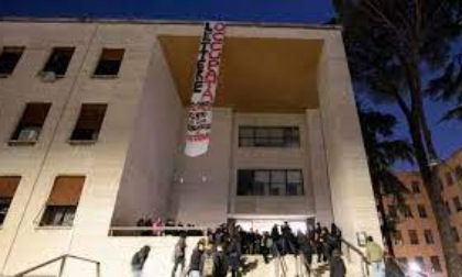 ROMA – COSPITO, CONTINUA L’OCCUPAZIONE