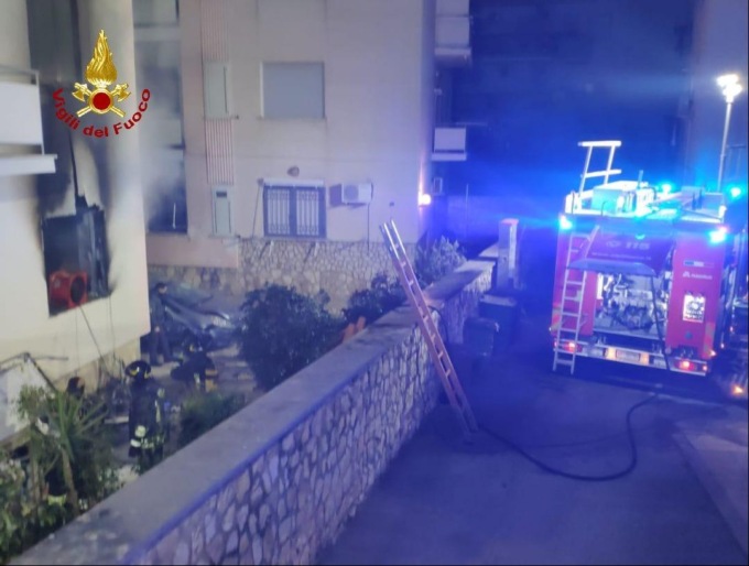 FORMIA: INCENDIO IN UNA PALAZZINA ATER