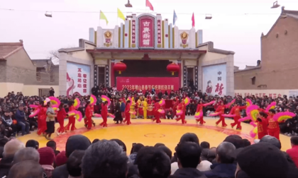 Cina: Naoyang, un tipo di wrestling tradizionale con pecore in premio