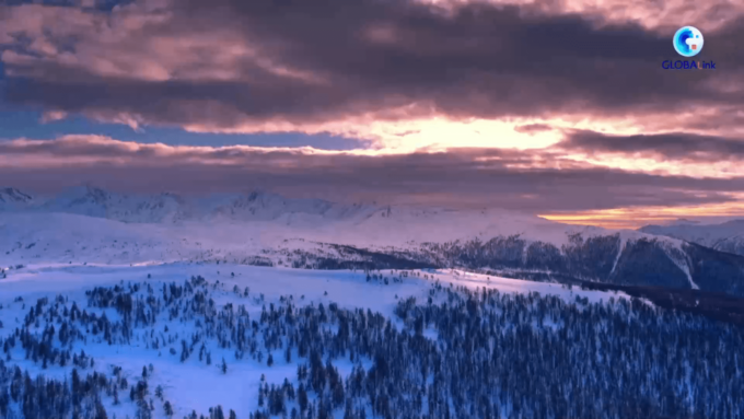 Xinjiang: ondata di sport invernali offre una vita migliore