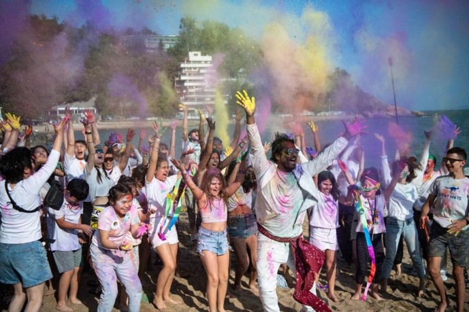 Macao: “Happy Holi”, celebrazioni per il Festival dei colori