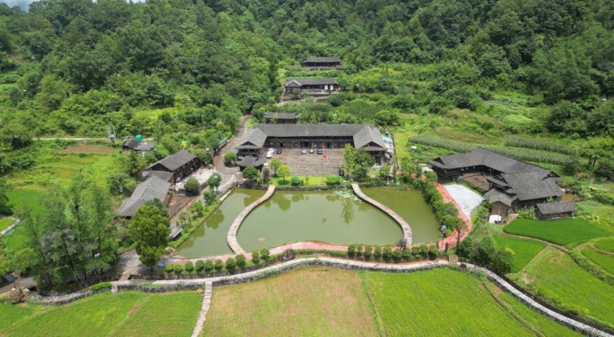 Cina: Hunan, palafitte nell’antico villaggio di Shiyanping (2)