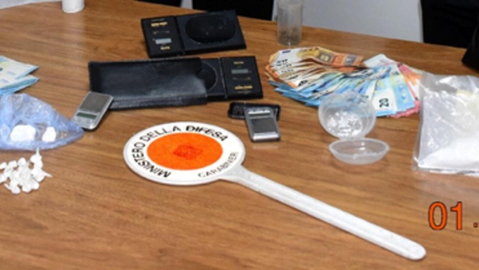 LATINA: SPACCIO DI COCAINA E CRACK, 5 ARRESTI
