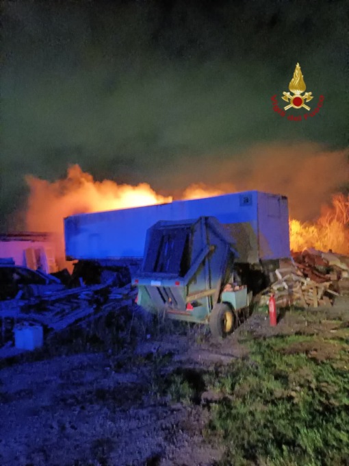 ROMA: GUASTO ELETTRICO, STOP AI TRENI E INCENDIO VAGONE