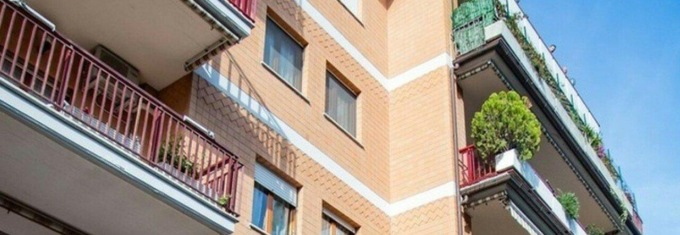 ROMA: BIMBO DI 4 ANNI PRECIPITA DAL BALCONE, E’ GRAVE