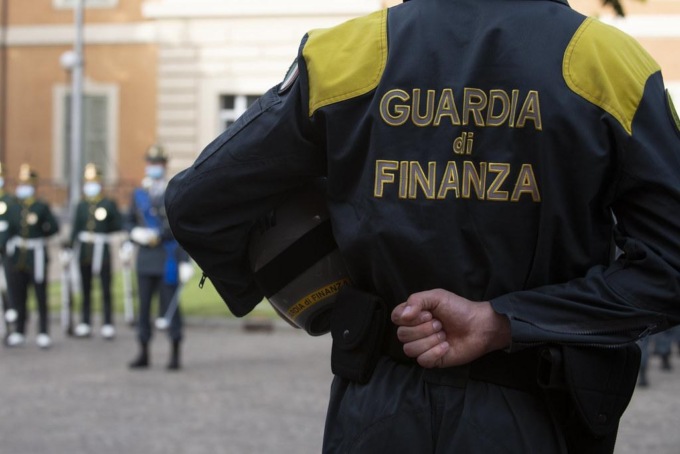 NETTUNO: ARRESTATI DUE LATITANTI DALLA GUARDIA DI FINANZA