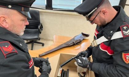 ROMA: OFFICINA PER PISTOLE E SILENZIATORI IN CANTINA