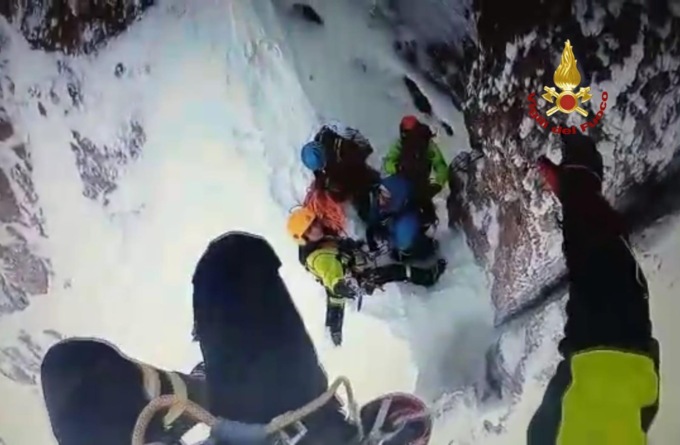 RIETI: QUATTRO PERSONE SOCCORSE IN MONTAGNA DAI VIGILI DEL FUOCO