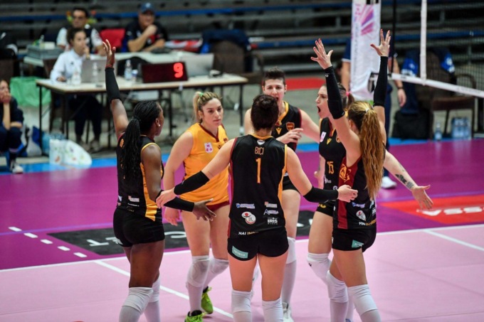PALLAVOLO: PRIMA SCONFITTA PER ROMA VOLLEY CLUB. SABAUDIA RISCHIA LA RETROCESSIONE DIRETTA