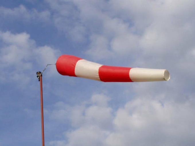 MALTEMPO: DOMANI ALLERTA ARANCIONE PER IL VENTO