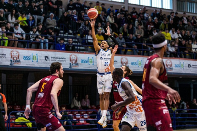 BASKET LEGA DUE: LATINA PERDE MA E’ SALAVA