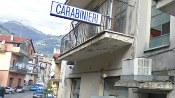 ROCCAGORGA: PISTOLE E FUCILE IN CASA, DENUNCIATO