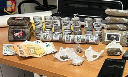 ROMA: SEQUESTRATI SEI CHILI DI DROGA, SETTE ARRESTATI