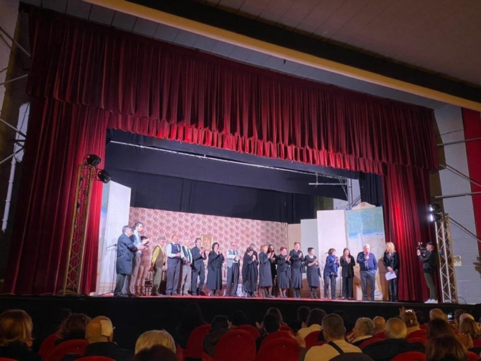 TERRACINA: TEATRO “LA TURRETTA”, ALTRO SOLD OUT. RICAVATO ALL’ASSOCIAZIONE ANNALAURA ONLUS