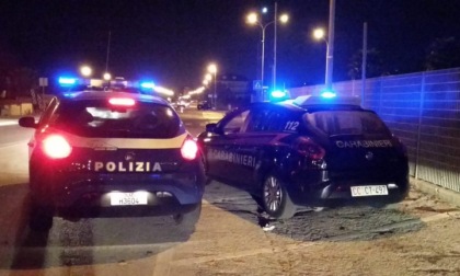 Rissa in piazza Labriola tra gruppi di stranieri