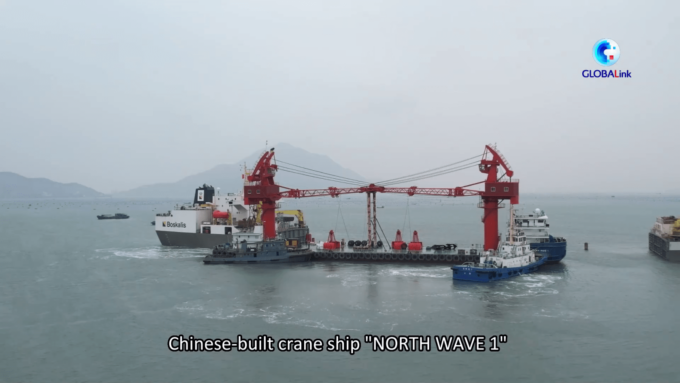 Nave gru cinese in Sierra Leone per sostenere costruzione porto