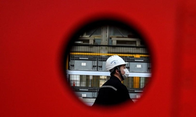 Cina: indice PMI settore manifatturiero in calo ad aprile