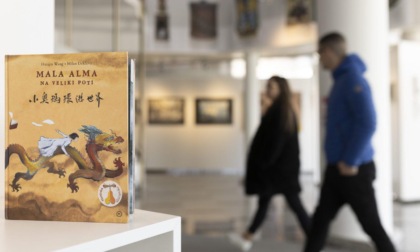 Slovenia: Lubiana, mostra di dipinti di artista cinese Wang Huiqin (1)