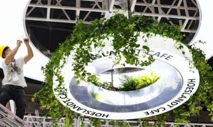 Cina: Haikou, preparativi per International Consumer Products Expo (1)