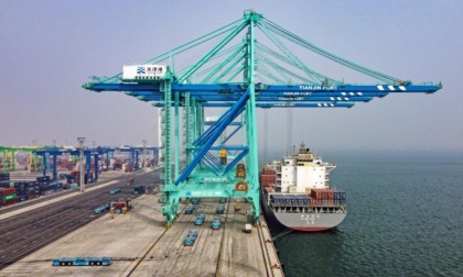 Cina: azienda realizzerà 16 grandi navi portacontainer per Francia