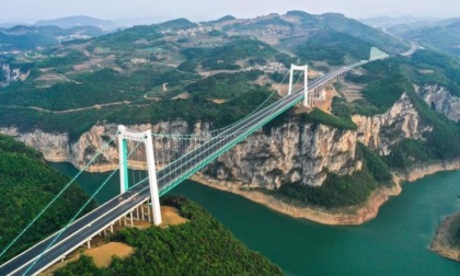 Ponte in costruzione nella provincia del Guizhou