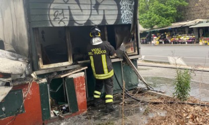 ROMA: IN FIAMME UN CHIOSCO AL VERANO