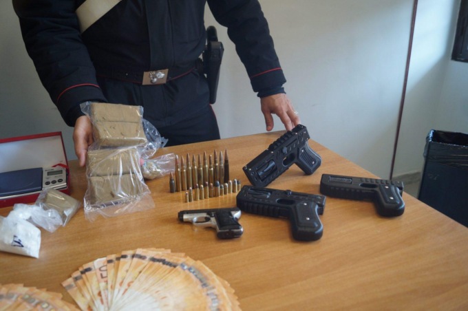 ROMA: DROGA E ARMI CON STAMPANTE IN 3D, TRE ARRESTI