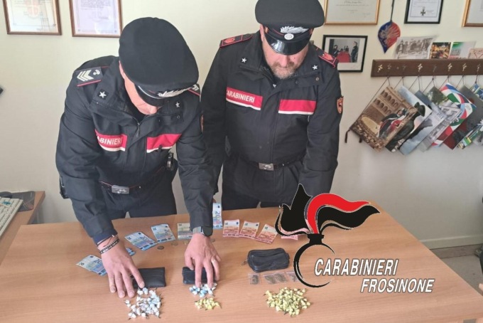 FROSINONE: TROVATI CON 146 DOSI DI DROGA, ARRESTATI