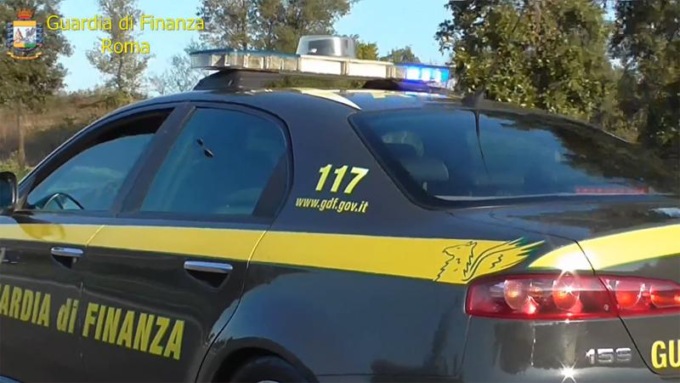 ROMA: I FURBETTI DEL REDDITO, 14 DENUNCE