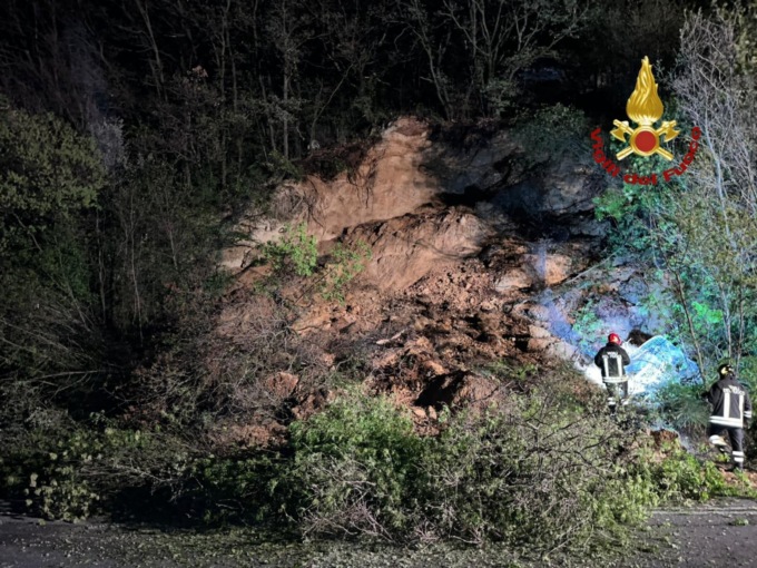 CITTADUCALE: FRANA SULLA SALARIA, CHIUSA LA CONSOLARE