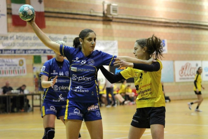 PALLAMANO A1 FEMMINILE: PONTINIA CONTRO CASSANO MAGNAGO. POI I PLAY OFF