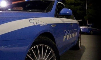 ROMA: BOMBA CARTA ESPLODE NELL'ANDRONE DI UN PALAZZO A OSTIA