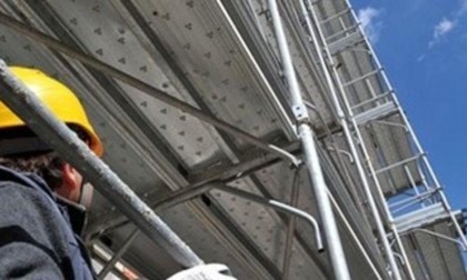 MARCELLINA: OPERAIO PRECIPITA NEL CANTIERE E MUORE