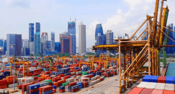 Cina: attività del settore logistico in aumento a marzo