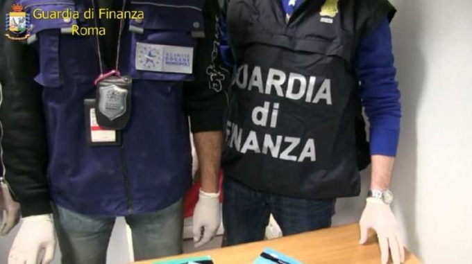 FIUMICINO: MERCE CONTRAFFATTA SEQUESTRATA, IL BILANCIO
