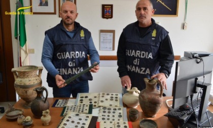 TERRACINA: SCOPERTE ANFORE E MONETE ANTICHE, SEQUESTRATA LA COLLEZIONE
