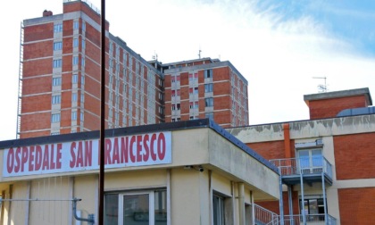 DRAMMA IN SARDEGNA: PRECIPITA DAL TERRAZZO, MUORE UNA RAGAZZA DI ROMA